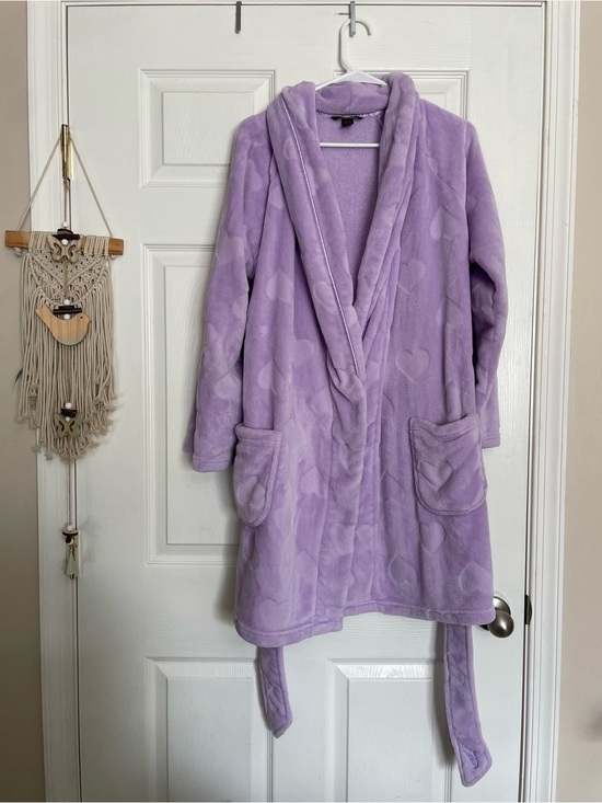 Victoria's Secret Other - Victoria's Secret XS Lavender Purple Plush Heart Embossed Short Plush Robe